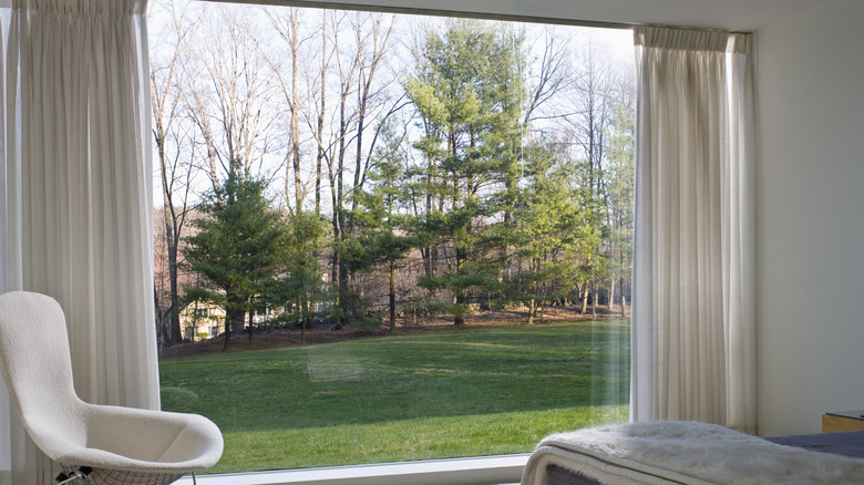 bedroom curtains