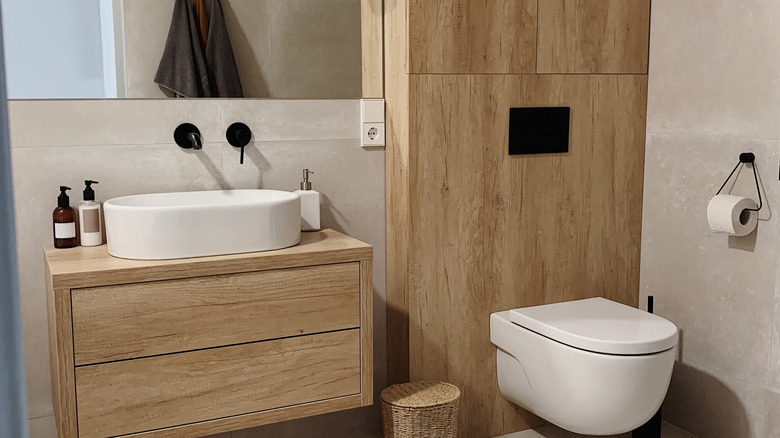 neutral-toned bathroom