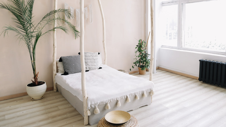 relaxing bedroom