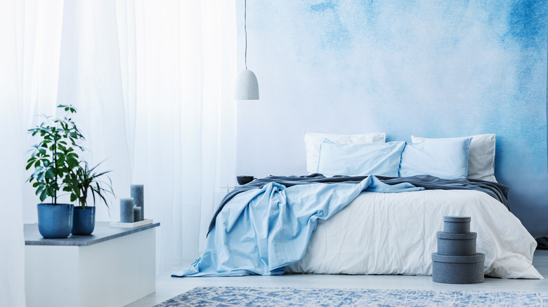 blue ombre bedroom