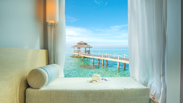 beach bedroom
