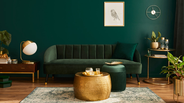 dark green wall color