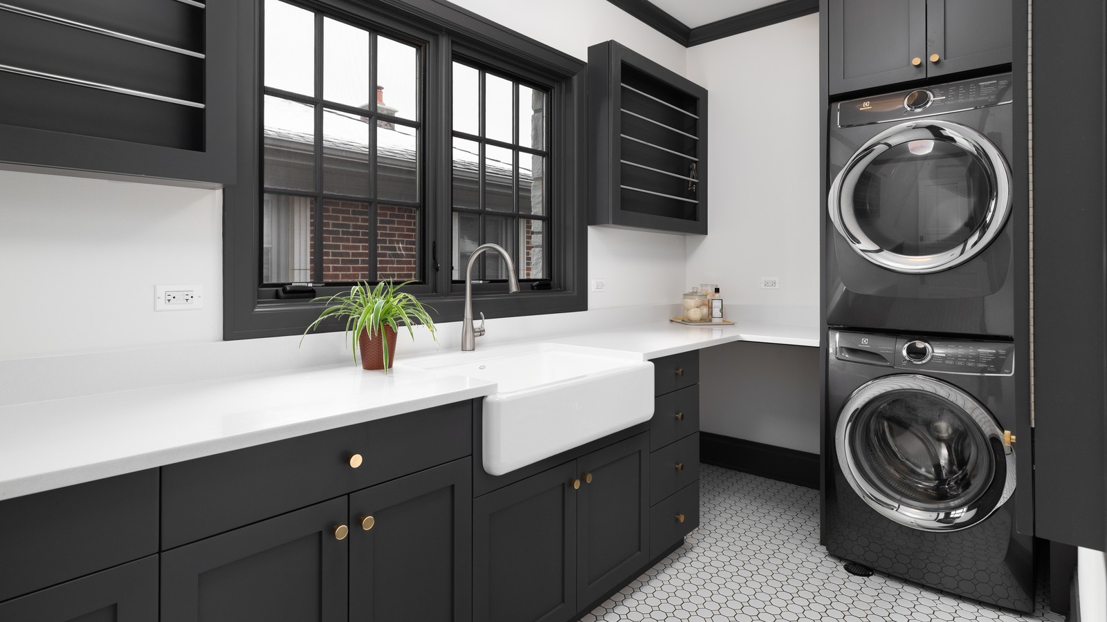  LXURY Laundry Room Shelf Over Washer and Dryer