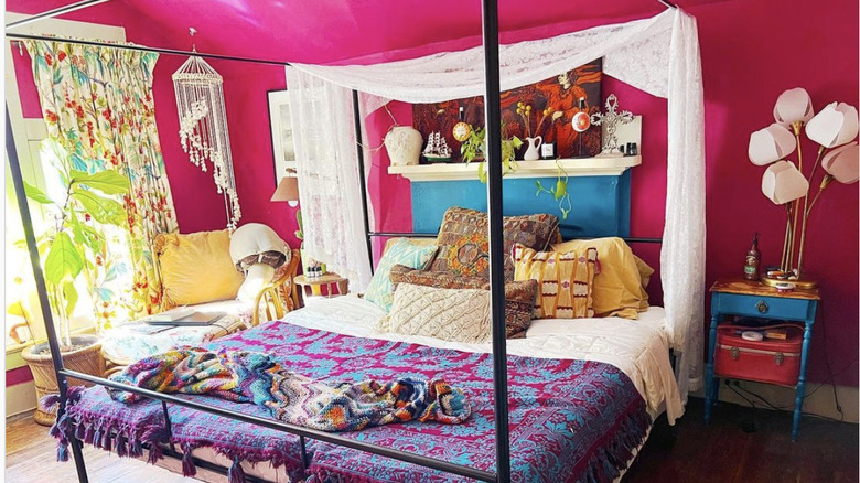 bold pink bedroom