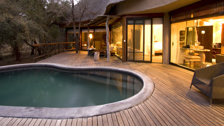 pool house