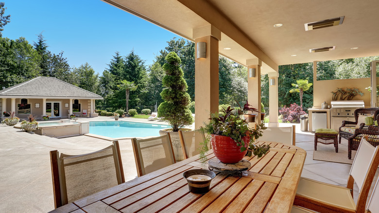 pool house with outdoor seating