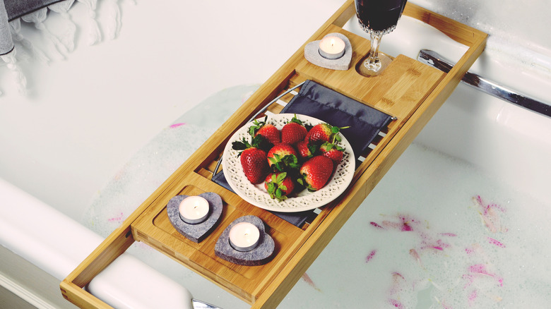 fruits in wooden caddy