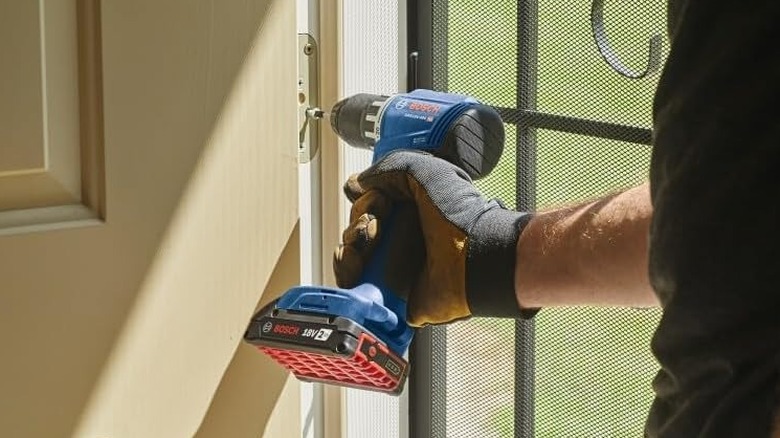 The Bosch 18V cordless drill driver kit