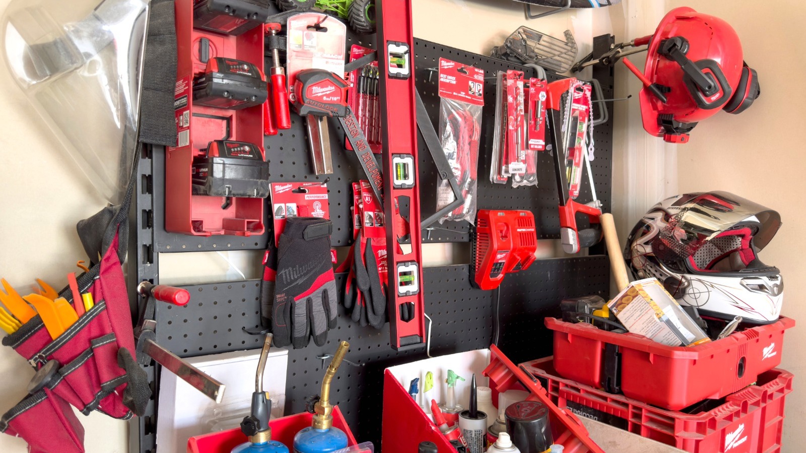 5 Budget-Friendly Milwaukee Tools To Use Around The House Without ...