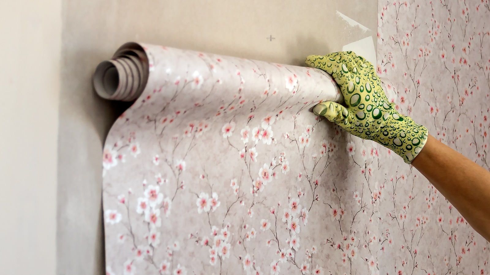 5 Clever Ways To Use Your Leftover Wallpaper