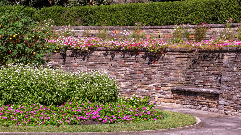 Retaining wall with bench seating