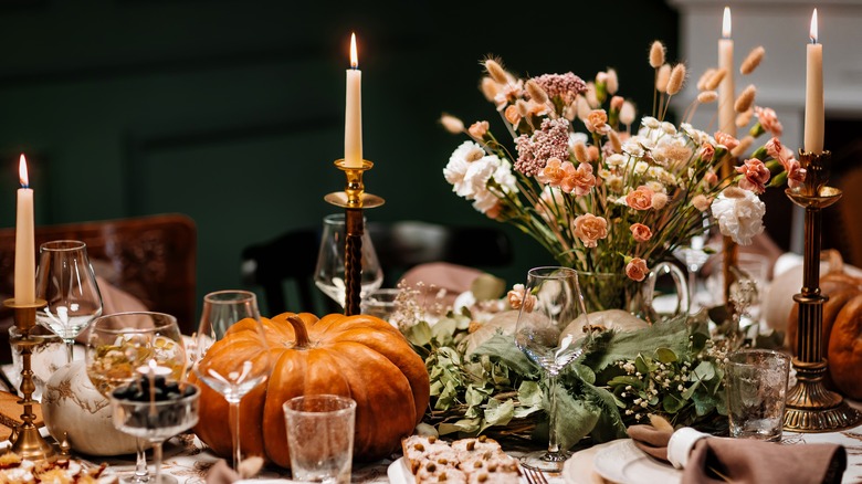 Elegant Thanksgiving table