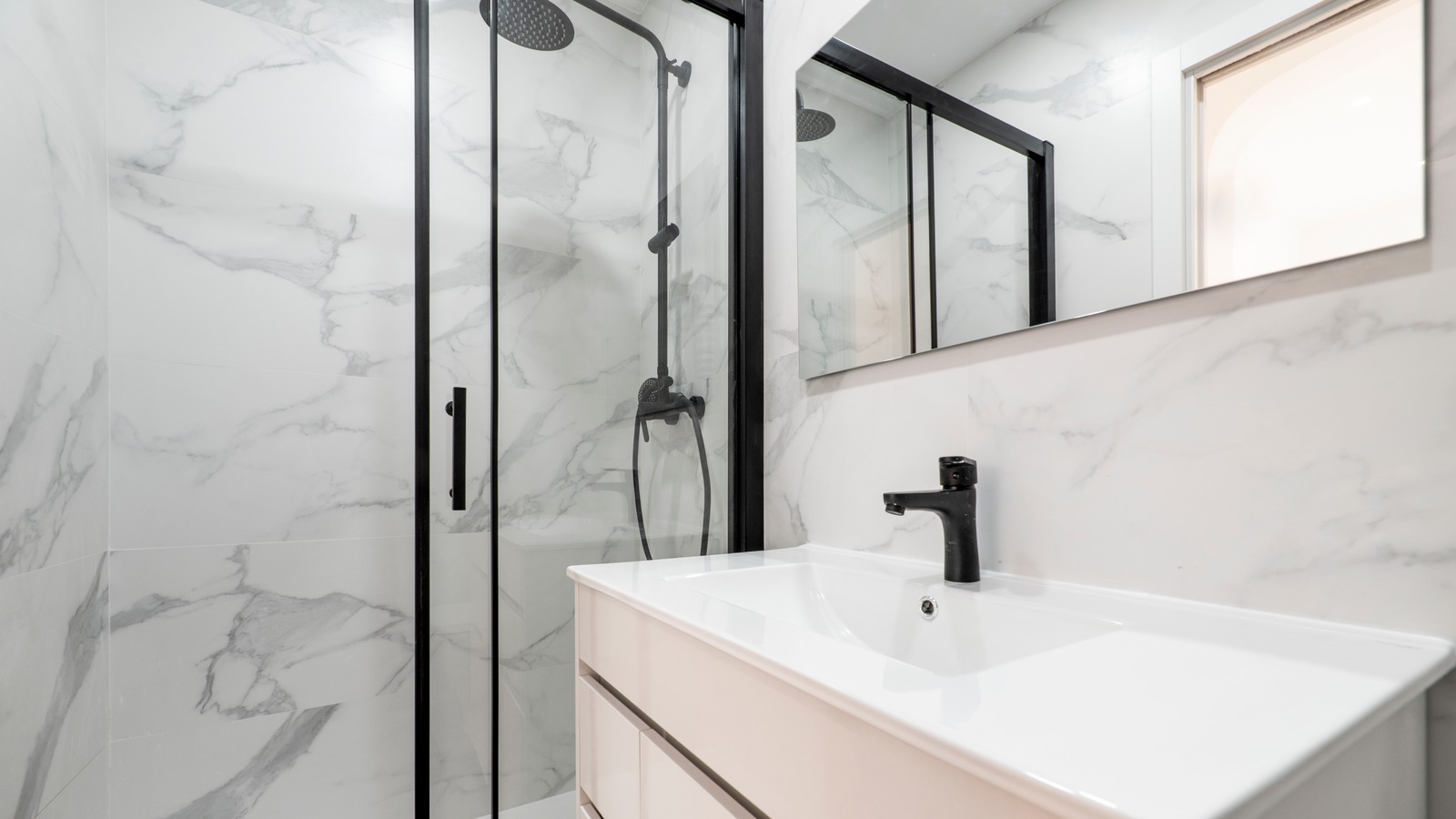 5 Easy Ways To Upgrade Your Frameless Bathroom Mirror