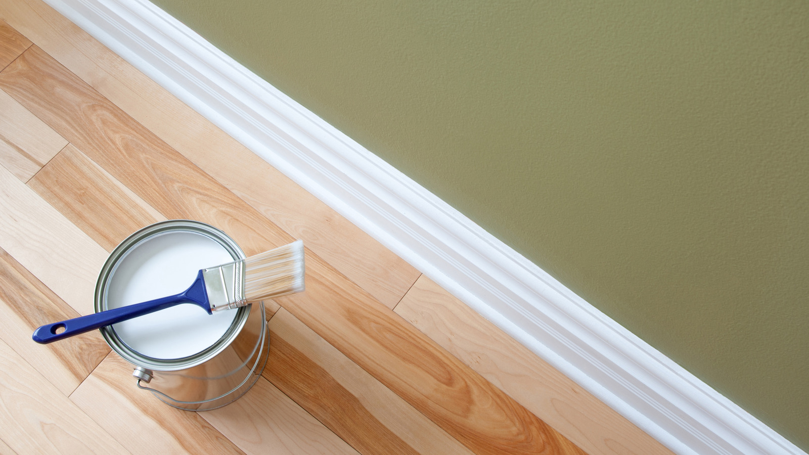 How To Clean Baseboards: Hacks & Tips — Pro Housekeepers