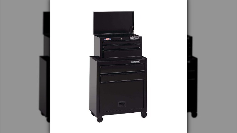 Detailed craftsman tool chest
