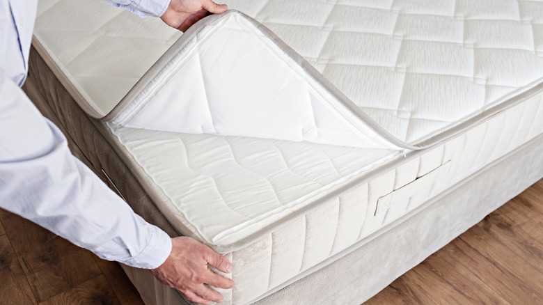 Unzipped mattress cover