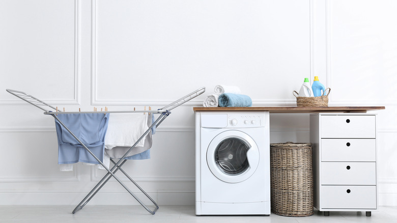 5 Savvy Tips For Organizing Your Laundry Room