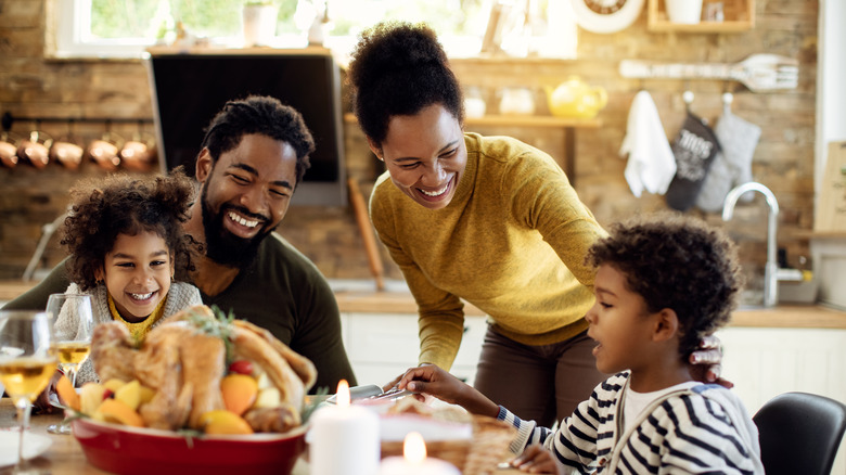 Family enjoying Thanksgiving