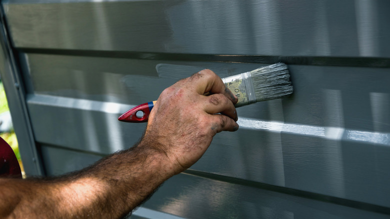 painting garage door