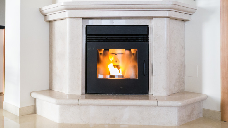 beige and black corner fireplace 