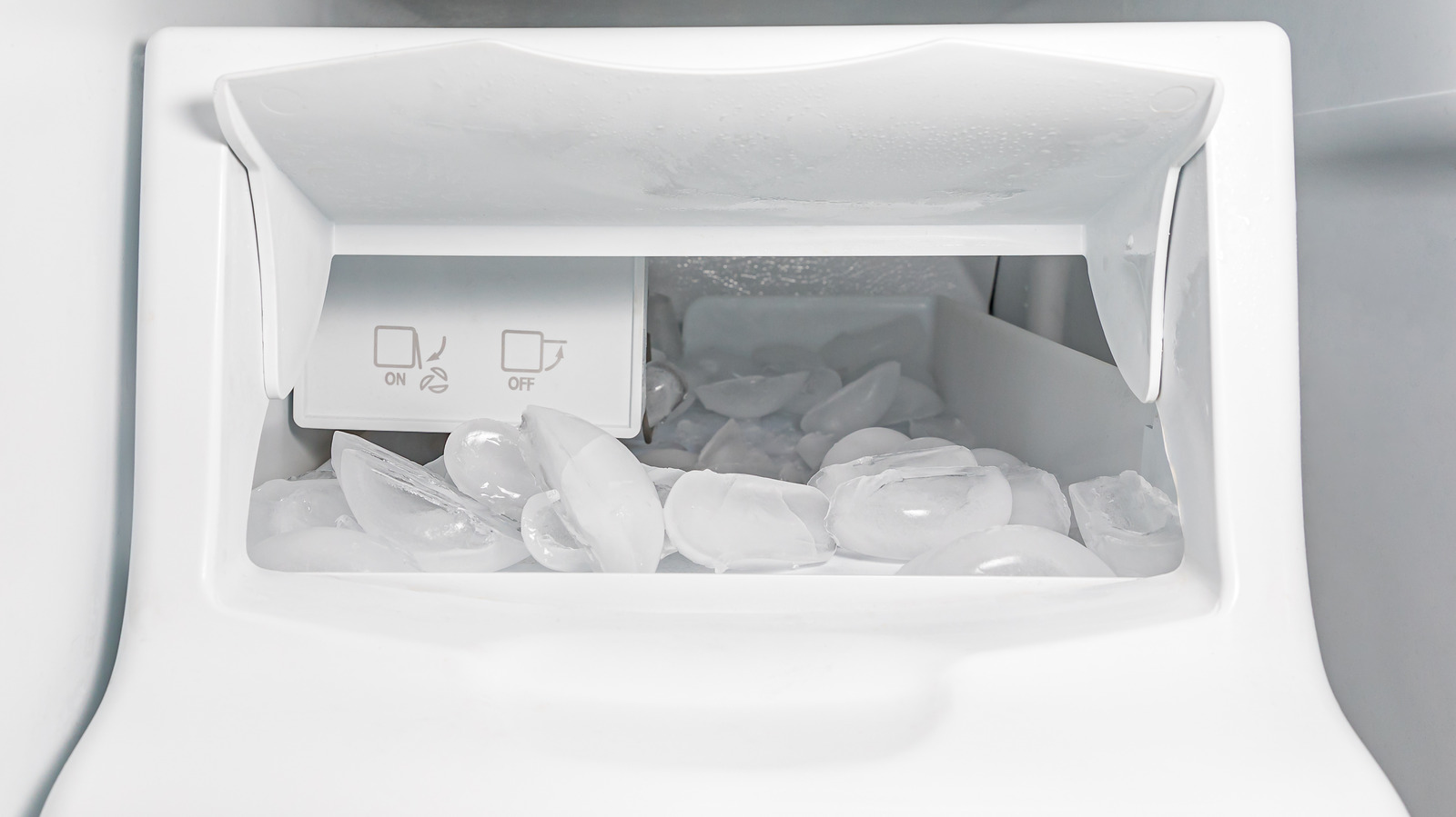 5 Tips For Keeping Your Ice Maker Clean