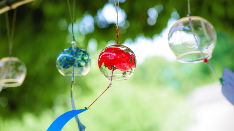 Glass wind chimes