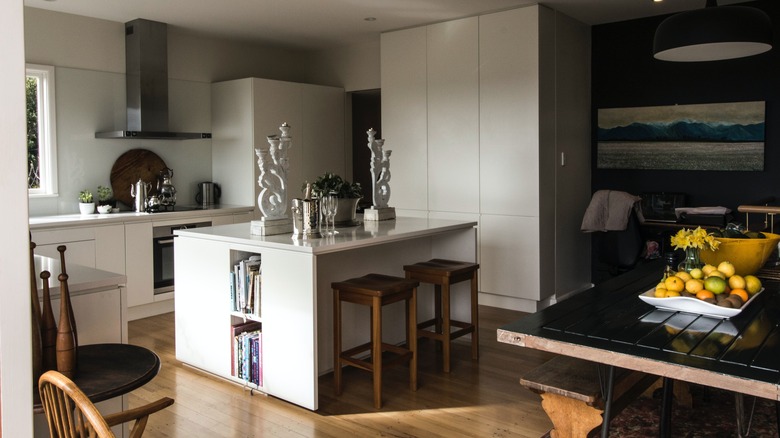 Kitchen island built-in bookshelf