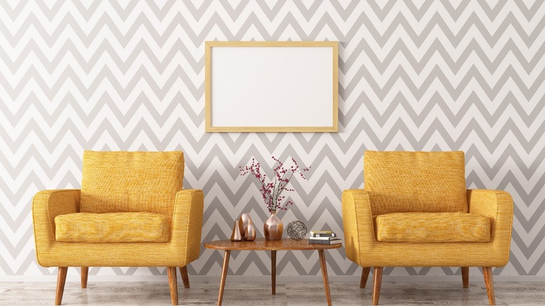 chevron wallpapered room