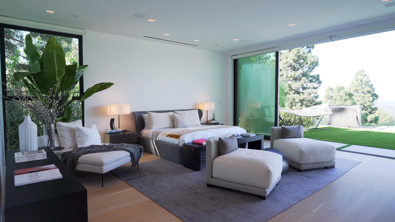 bedroom with open wall