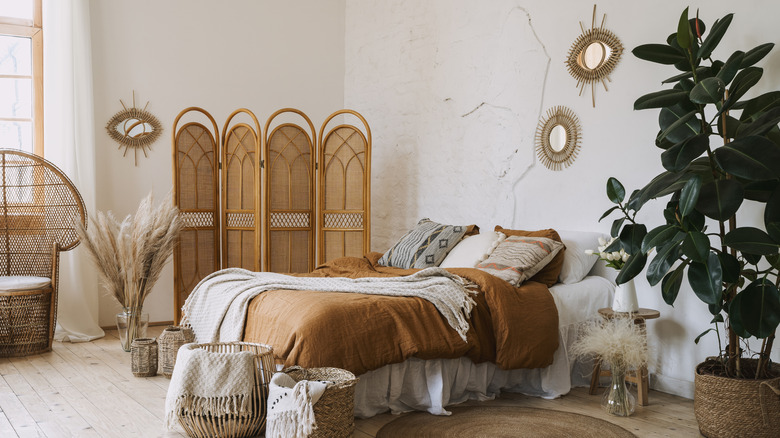 bedroom with a screen