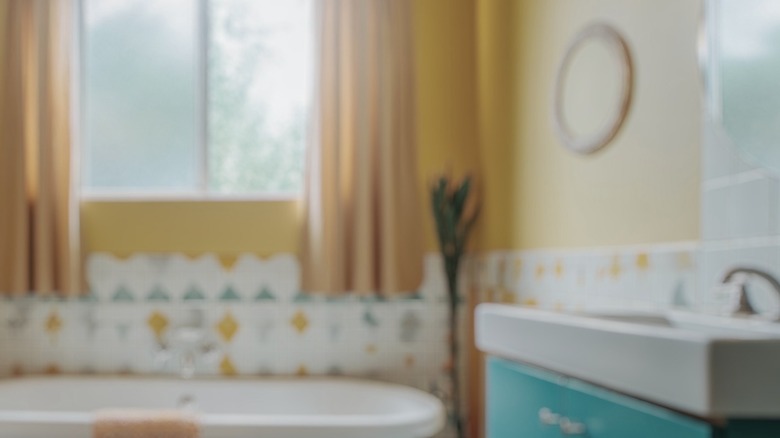 Soft yellow bathroom