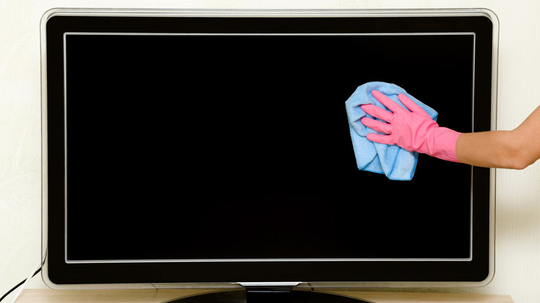 microfiber cloth TV clean