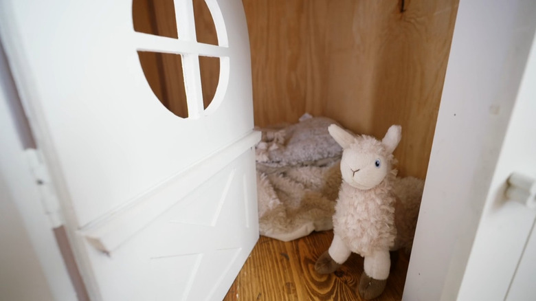 A small nook with dog toys