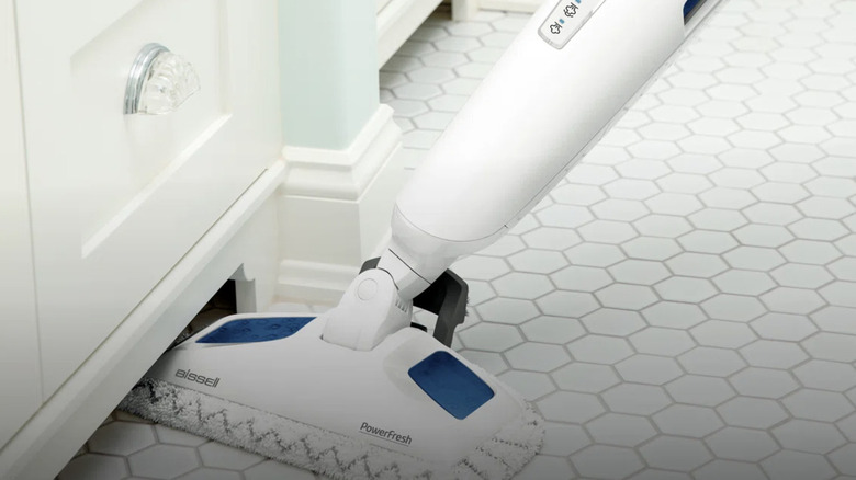 Bissell PowerFresh Pet Steam Mop cleaning tile bathroom floor