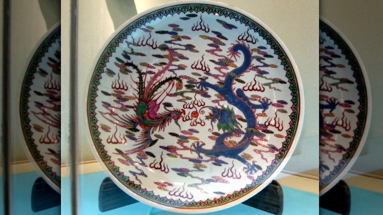 A Republic era dish with a design of a phoenix and a dragon