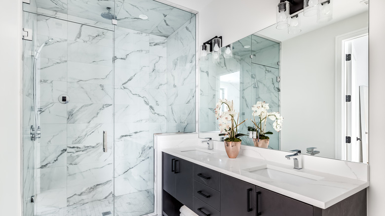 8 Easiest Ways To Clean Marble Showers, Best Shower Cleaner For Marble Tile