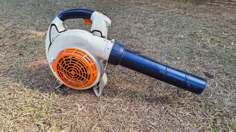 Close up of leaf blower