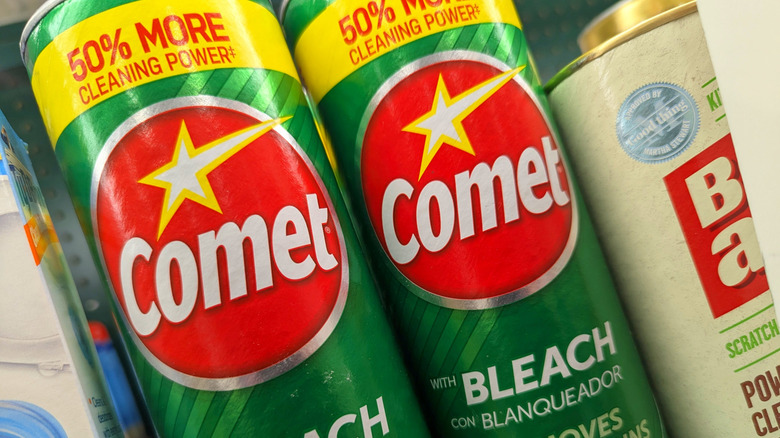 Comet powder cleaner