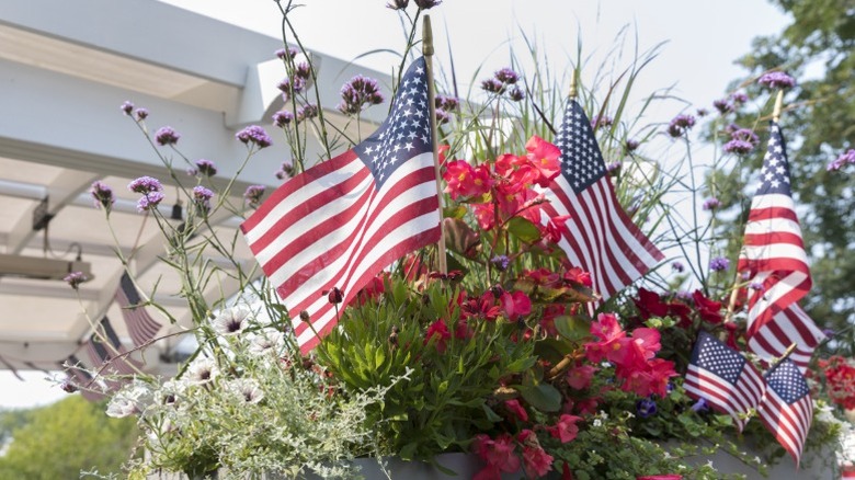An American flag display with bold flowers