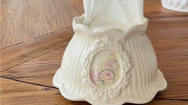 Glass lampshade as a tissue holder