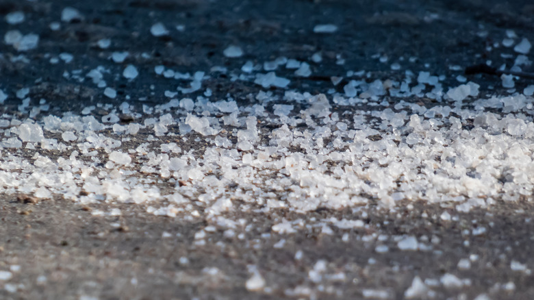 deicing salt on concrete
