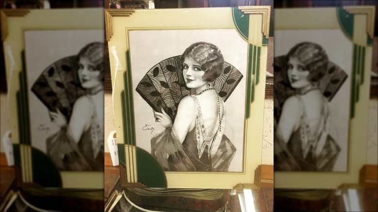 Green and gold Art Deco frame