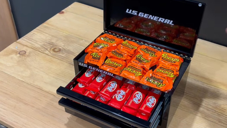 Reeses and Kit-Kats in U.S. General mini toolbox