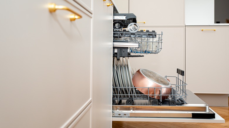 https://www.housedigest.com/img/gallery/8-ways-to-use-your-dishwasher-better/intro-1677588298.jpg