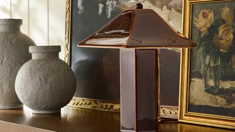 high gloss ceramic lamp