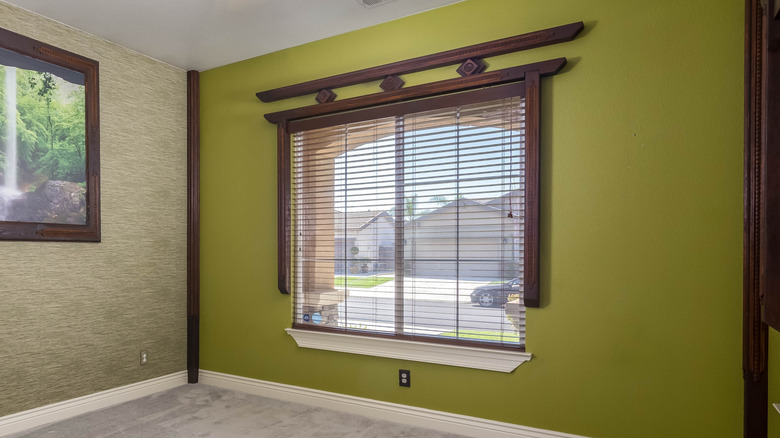 Chartreuse accent wall in a living room
