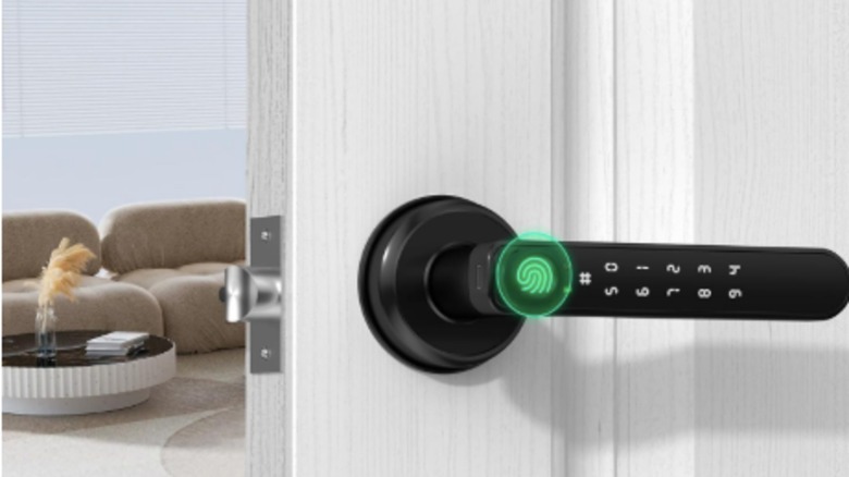 code smart lock on door