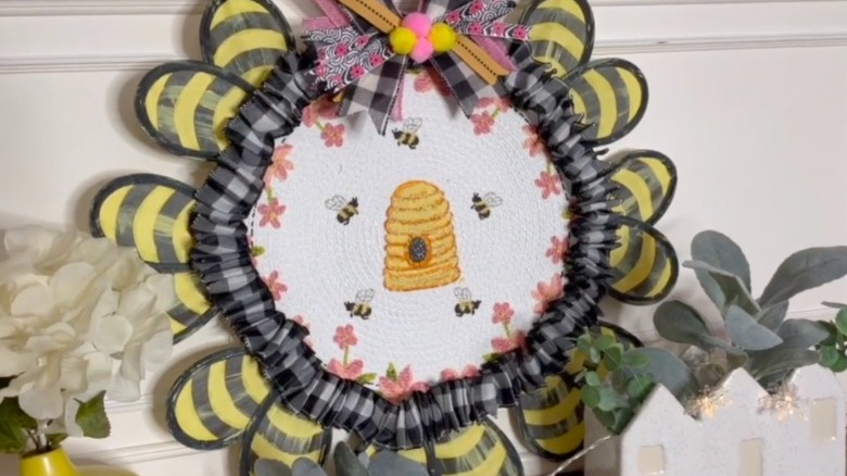 DIY bee themed decor piece