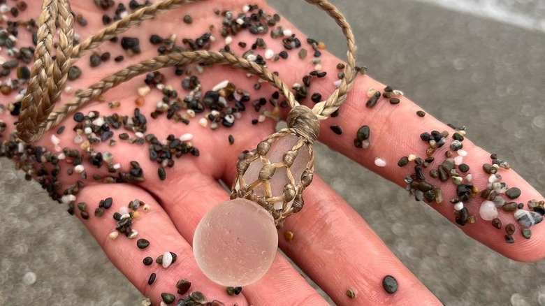 Stopper stem sea glass necklace