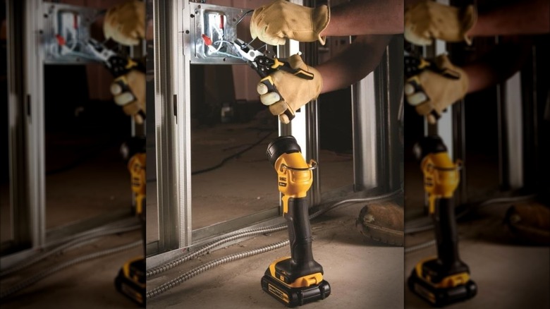 The DeWalt LED work light shining on a socket.